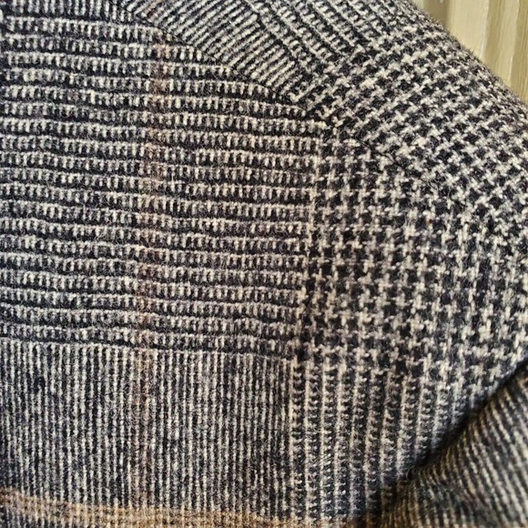 Hugo Boss Stretch Charcoal Plaid Sport Coat Mens Size 44L Wool Blend 3 Button - Picture 5 of 13